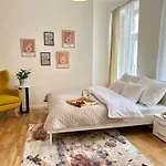Treetess Centre Apartmán
