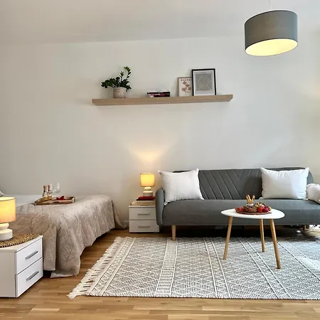 Treetess Centre * براغ