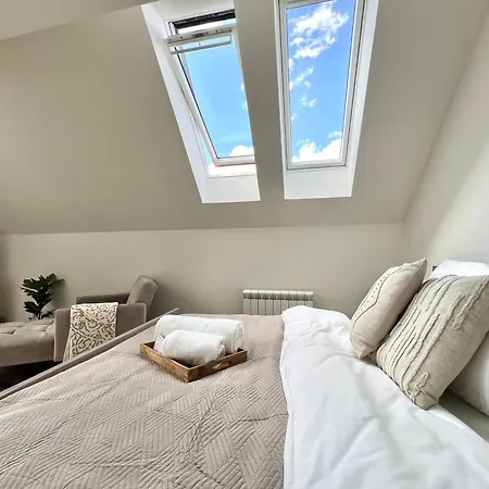 Treetess Centre * براغ